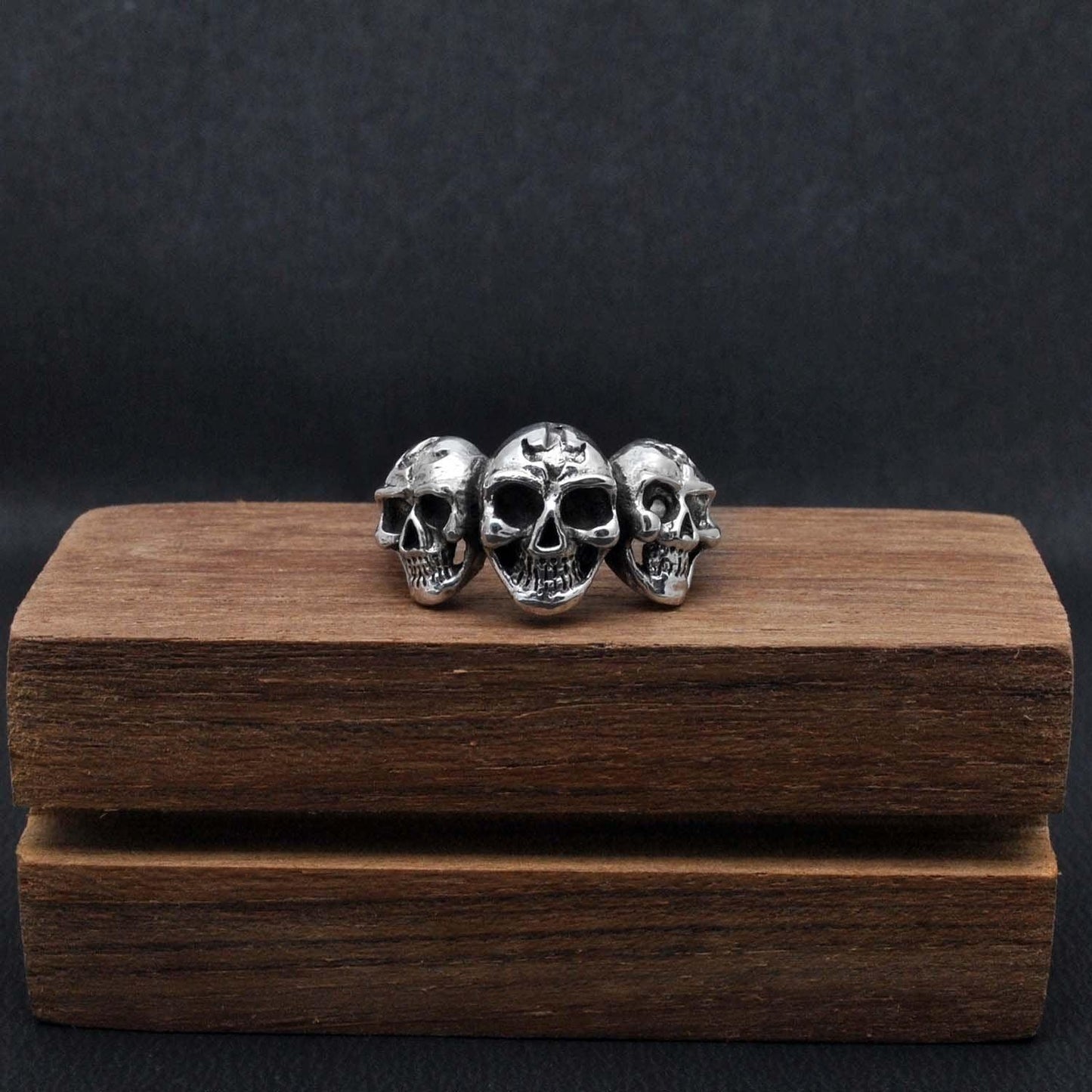 925 Sterling Silver Cluster Skull Ring 9 US - Kanika Creations