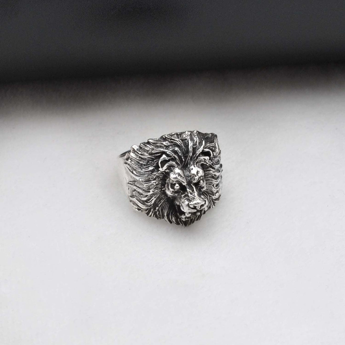 Roaring Lion Silver Ring Size 10 - Kanika Creations