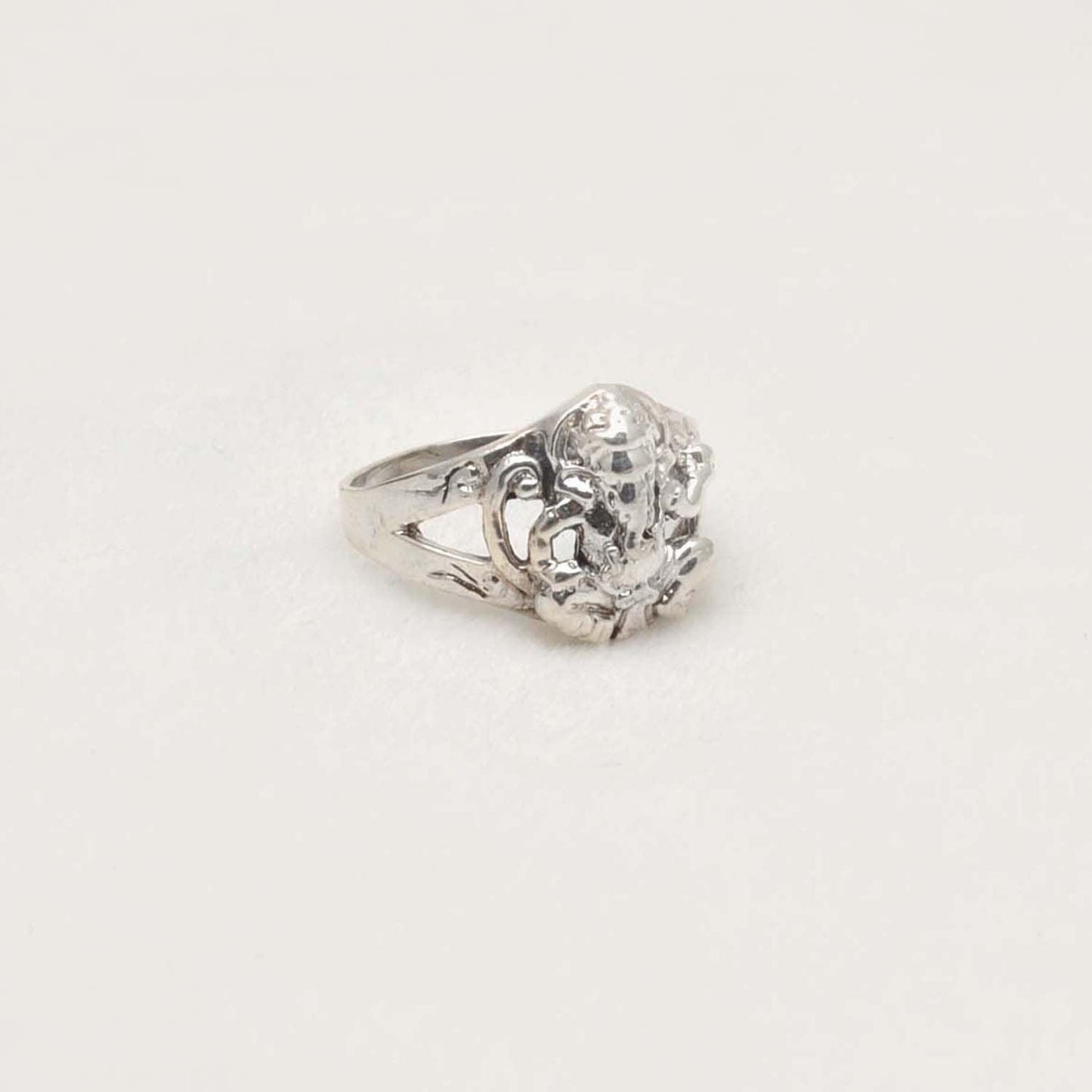 Religious Lord Ganesha Ring - Kanika Creations