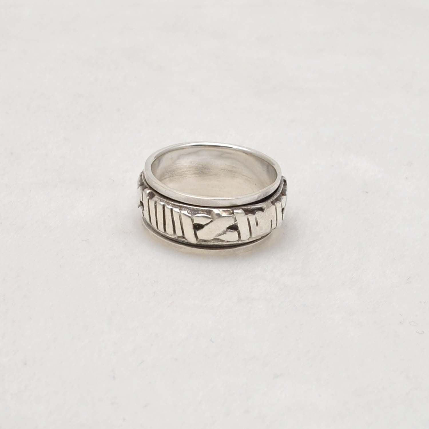 Spinner Roman numeral ring Size 8 - Kanika Creations