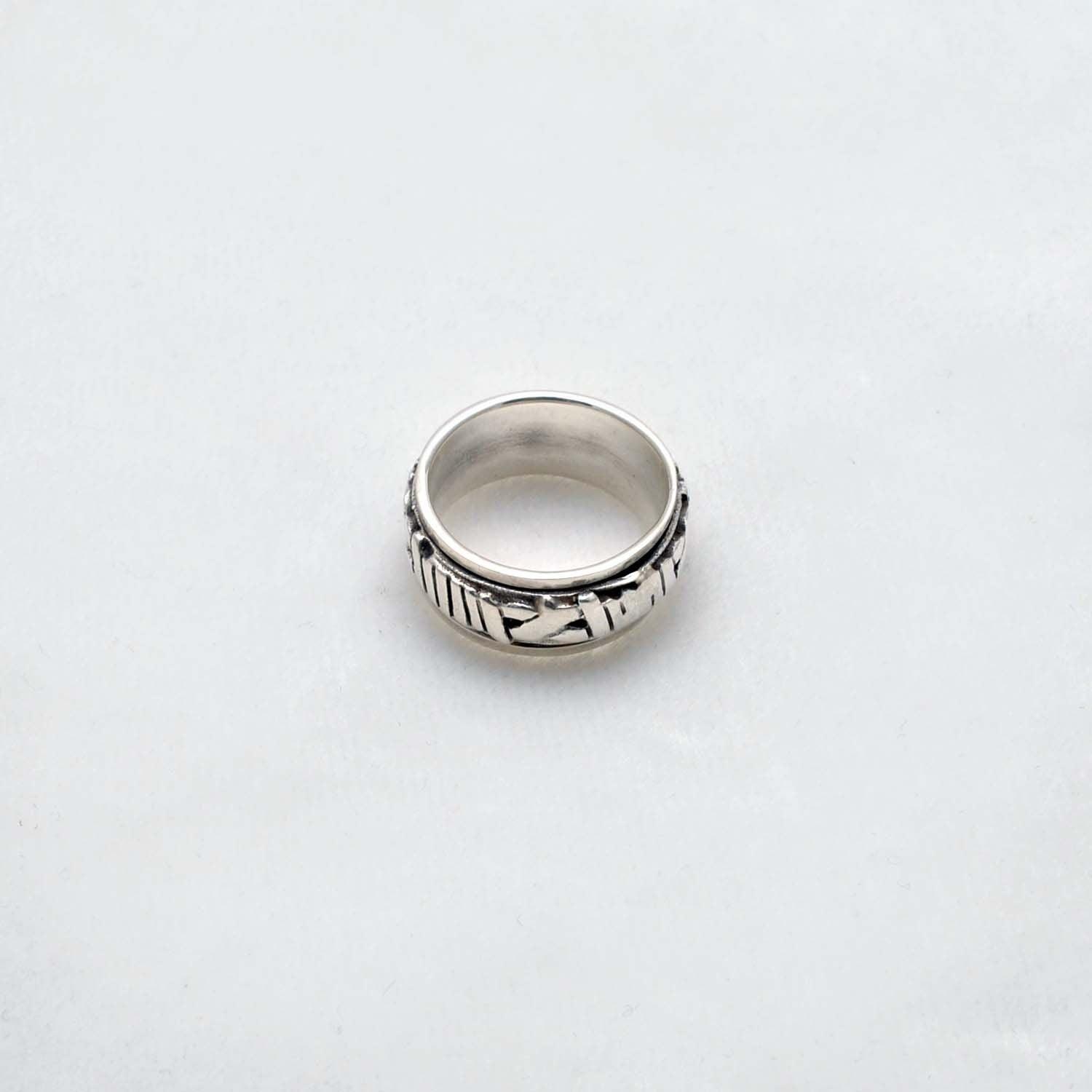 Spinner Roman numeral ring Size 8 - Kanika Creations