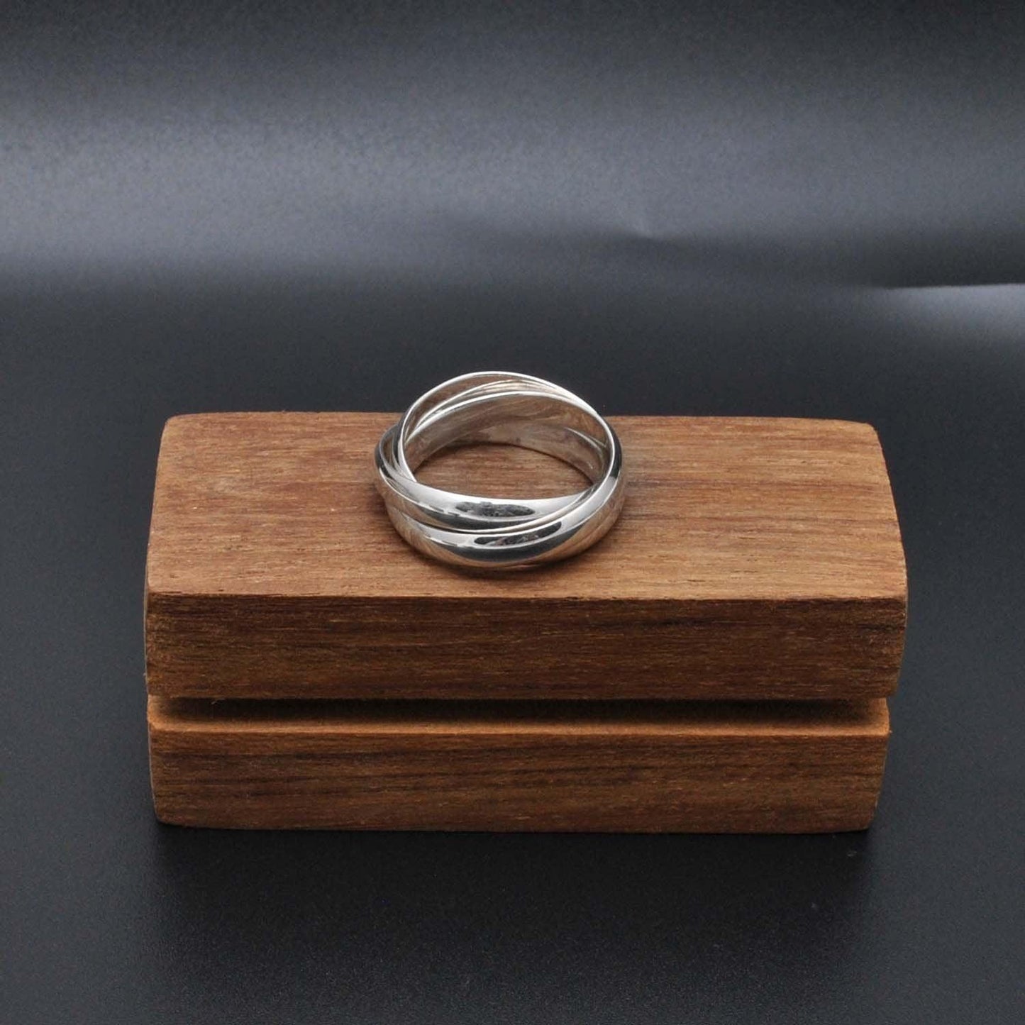 925 Sterling Silver Triple Interlocked Band Ring Size 10 - Kanika Creations