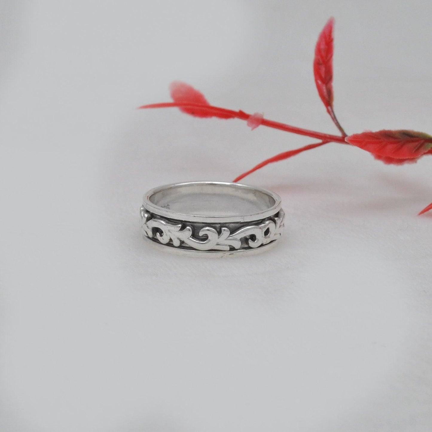 925 Sterling Silver Spinner Floral Band Ring 11 US - Kanika Creations