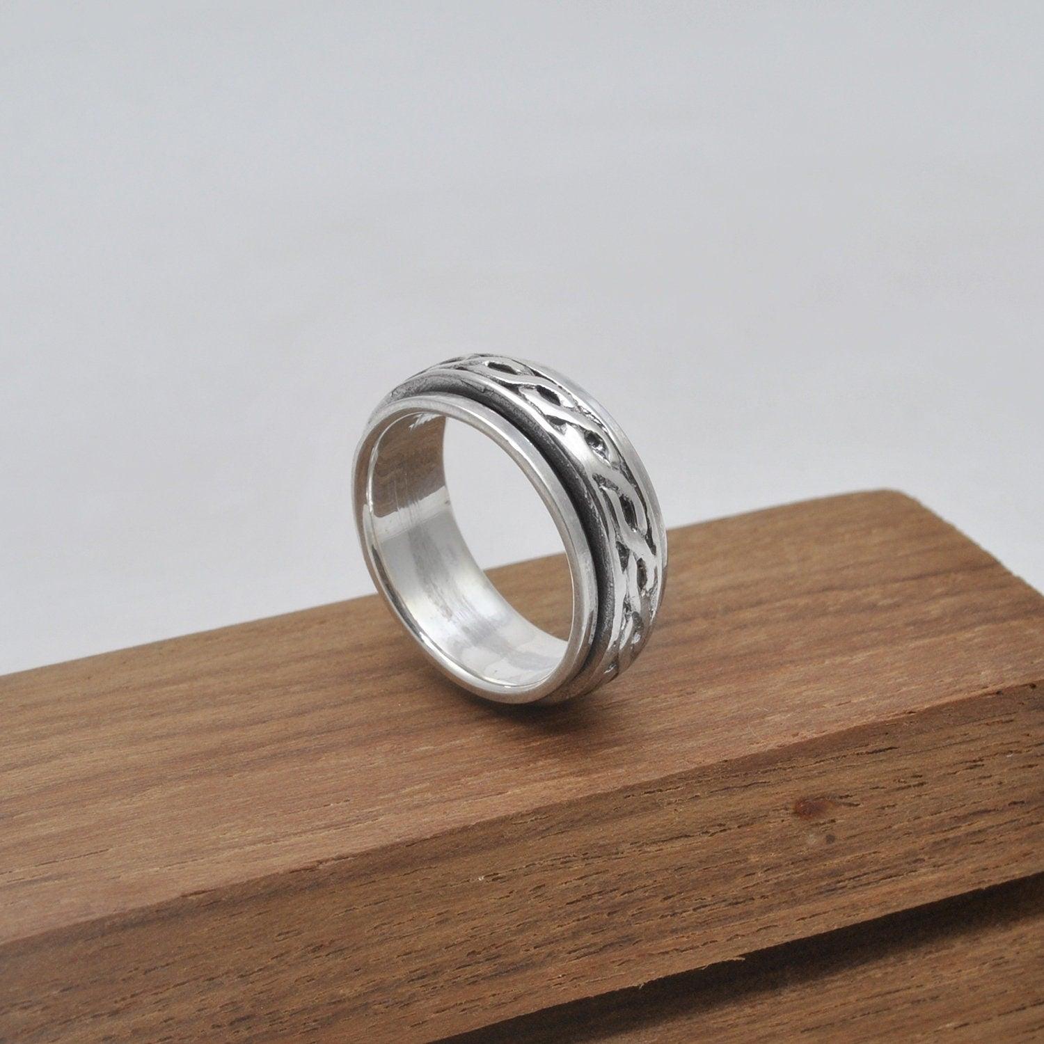 Spinner Silver Curb Band Ring Size 7 - Kanika Creations