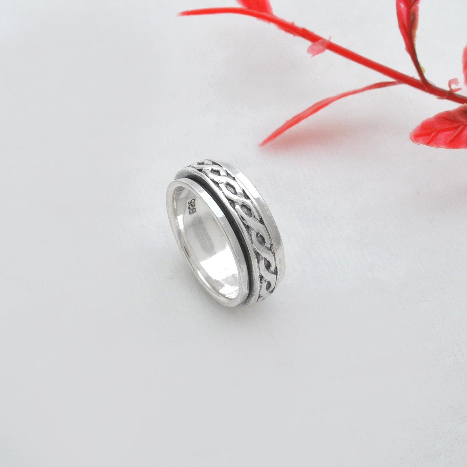 Spinner Silver Curb Band Ring Size 7 - Kanika Creations