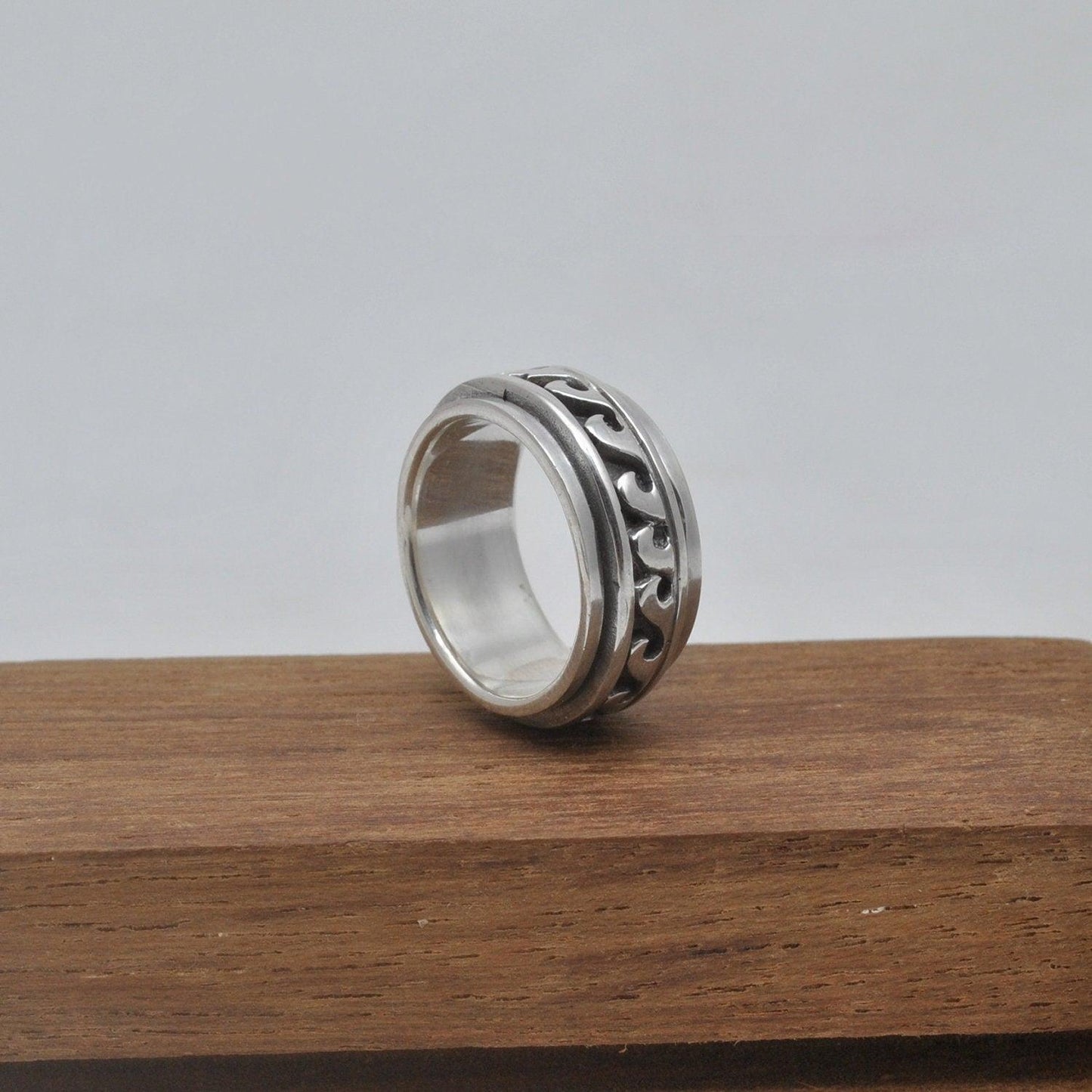 Style Waves Sterling Silver Spinner Ring 6 - Kanika Creations