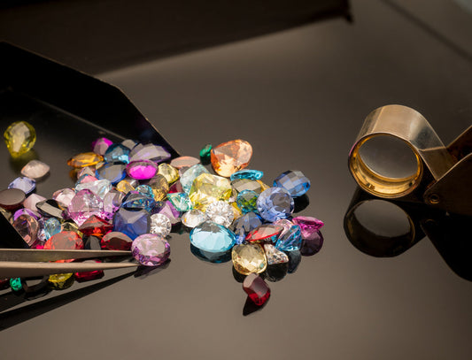 Supreme Craftsmanship: Advanced 18K Gold Alloy & Gemstone Engineering