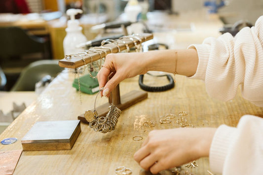 How to Source Quality Wholesale Jewelry Online Globally? - Kanika Creations