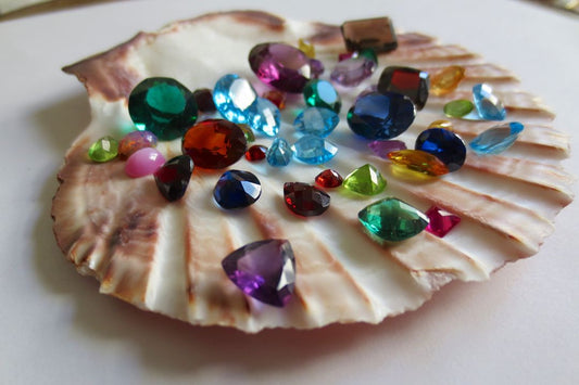 The Benefits of Wholesale Gemstone Beads for Jewellery Making Across Markets - Kanika Creations