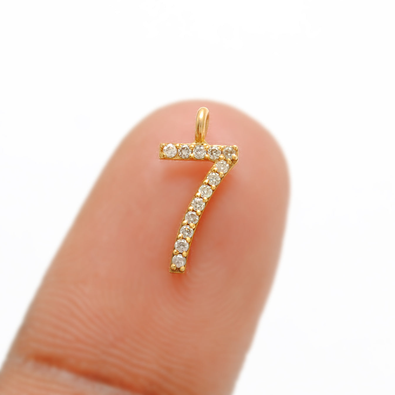 14K Gold Diamond Number 7 Pendant – Side Profile