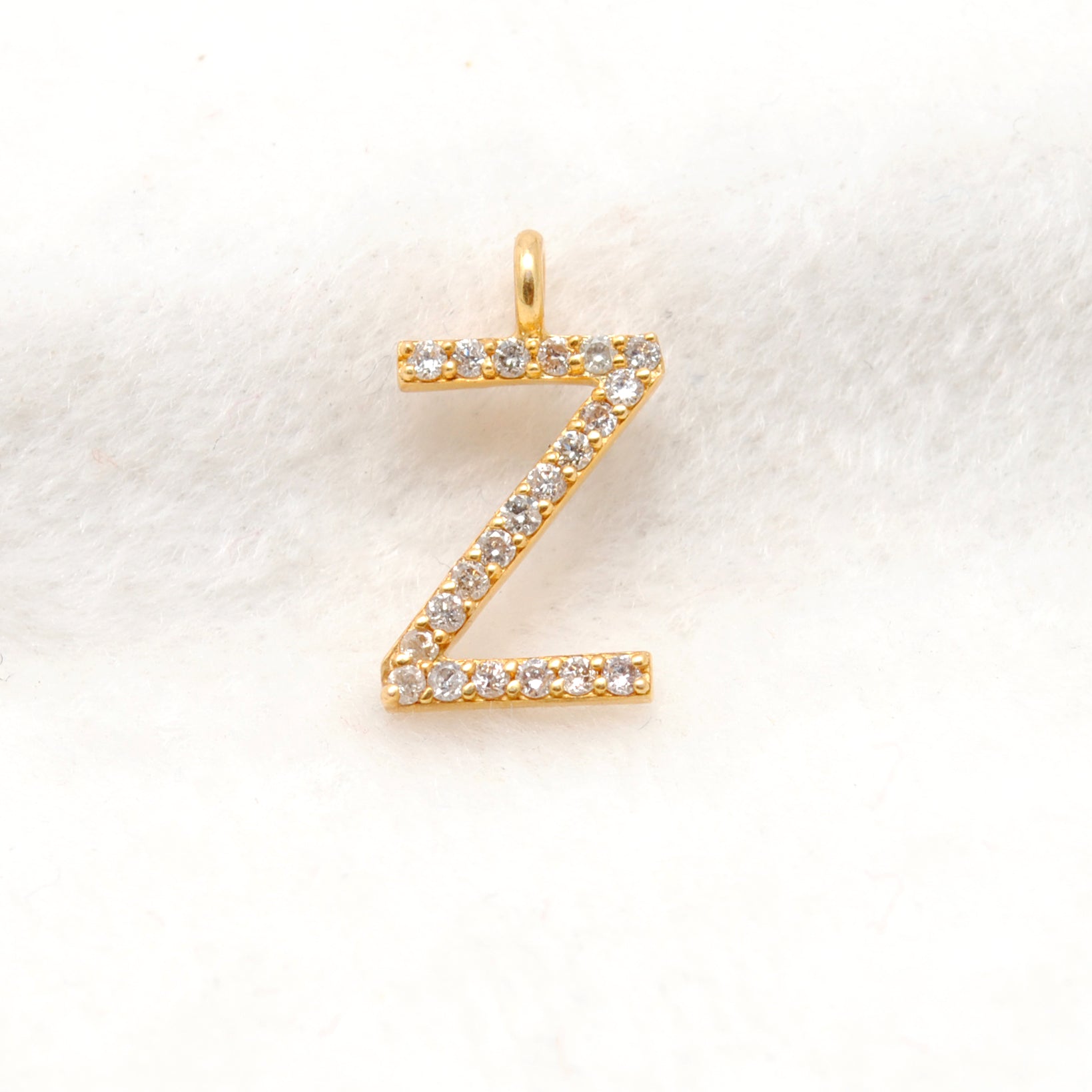 14K Gold Diamond Z Letter Charm – Side Profile View
