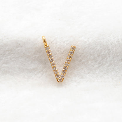 14K Gold Pavé Diamond V Letter Charm – Overhead View