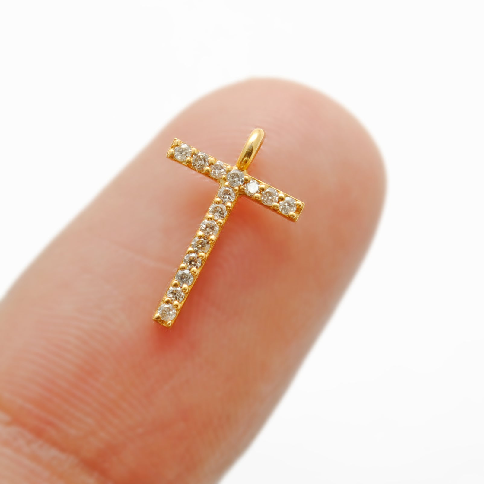 14K Solid Yellow Gold Pavé Diamond T Initial Letter Charm – Front View