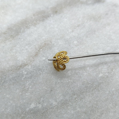 18K gold antique floral cap 10mm - close-up ornate detail