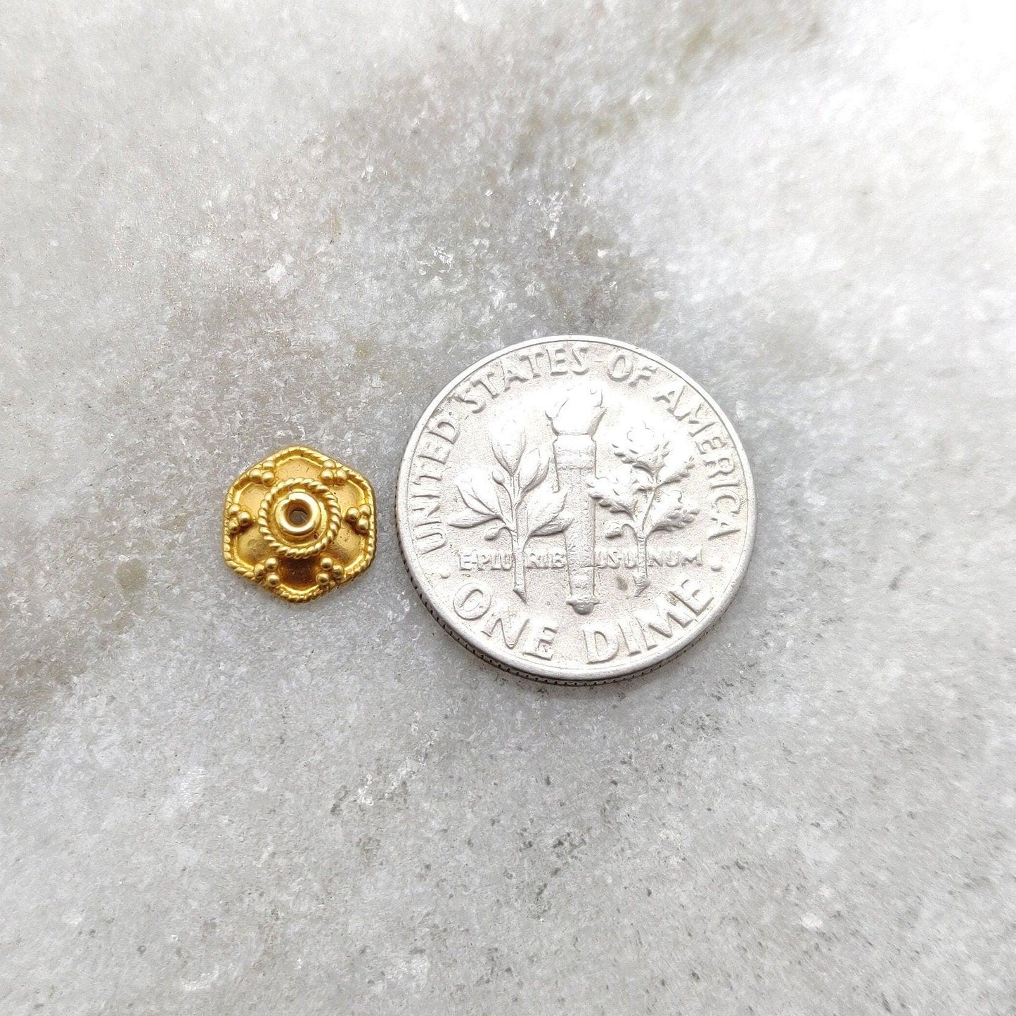 18K gold filigree cap 8mm - overhead view Jaipur