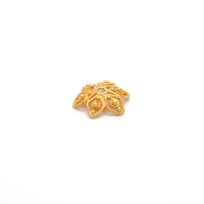 18K gold filigree star cap 11mm - overhead view Jaipur