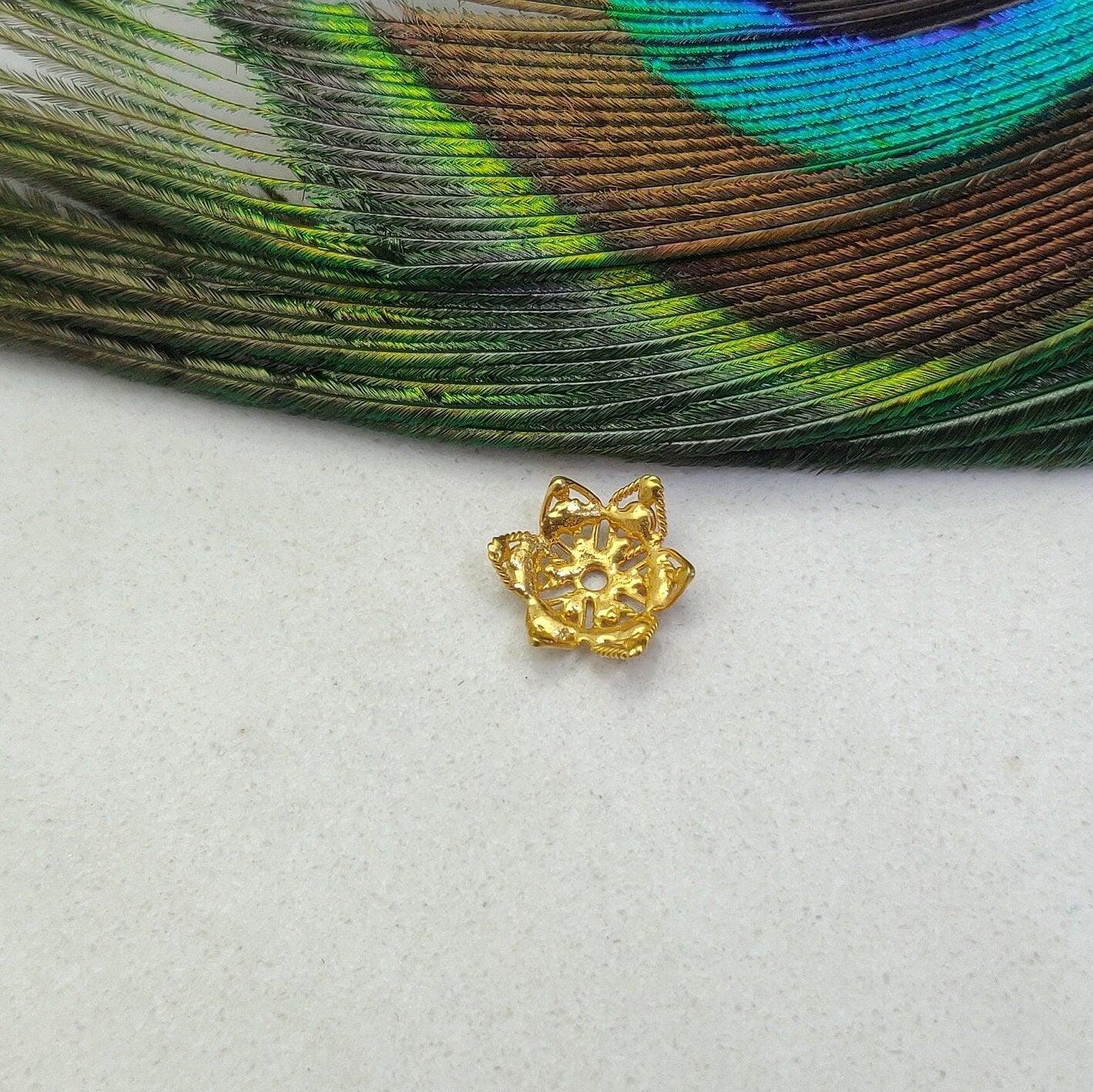 18K gold floral bead caps 10mm - close-up large petal detail