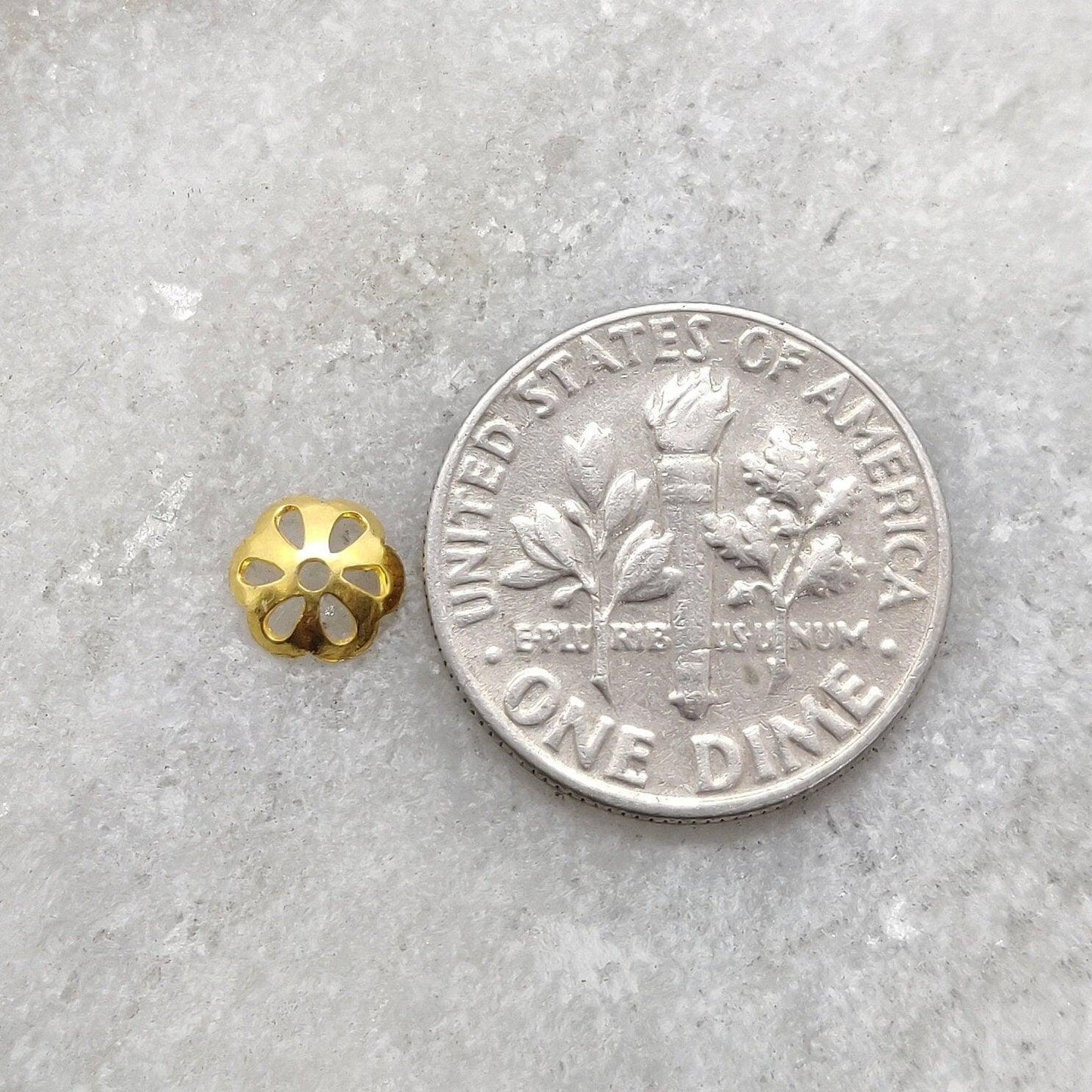 18K gold floral spacer craft cap - close-up petal detail