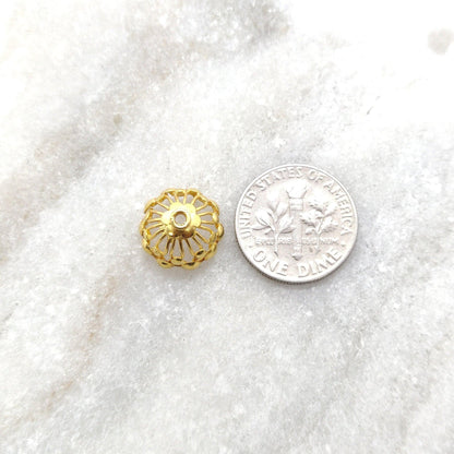 18K gold flower bead caps 8x12mm - close-up dramatic petal