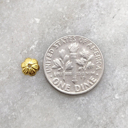 18K gold handmade spacer cap 5mm - close-up artisan detail