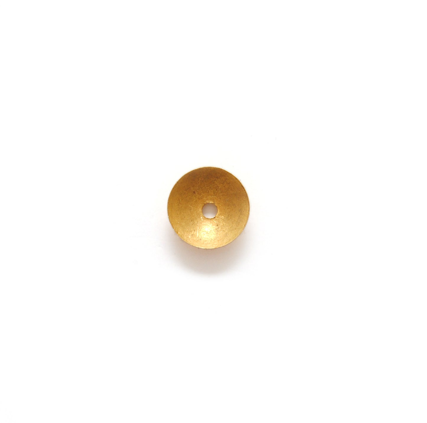 18K gold plain coin cap - close-up flat disc polish