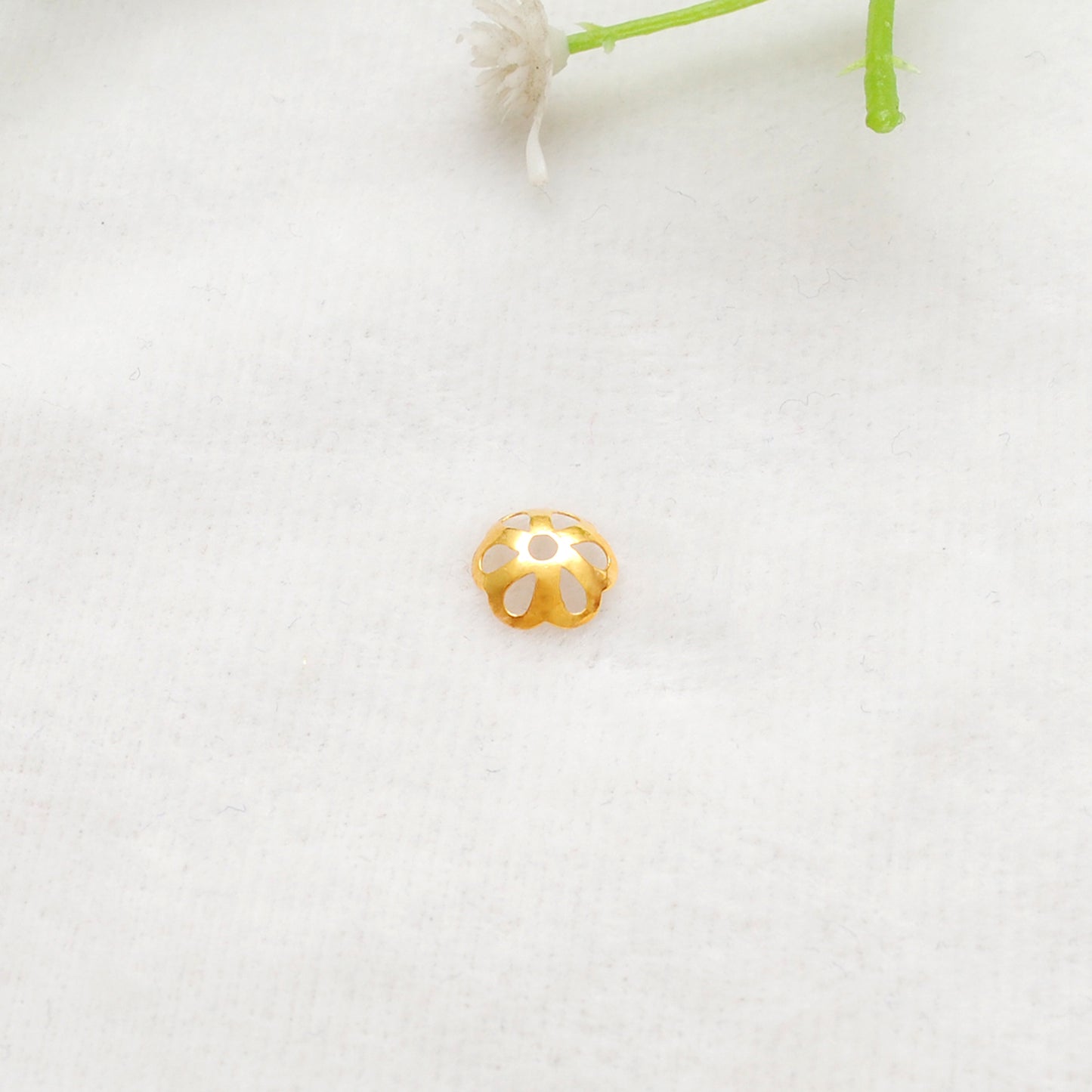18K gold plain floral cap 8mm - side profile