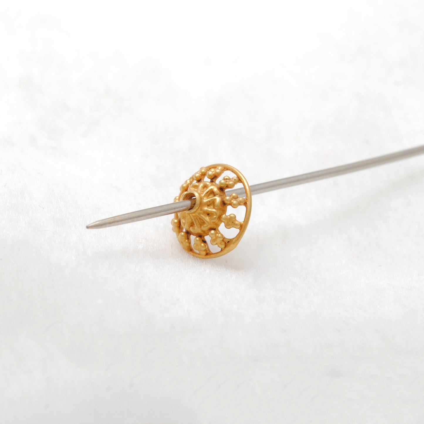 18K gold round bead cap 10mm styled on pearl necklace