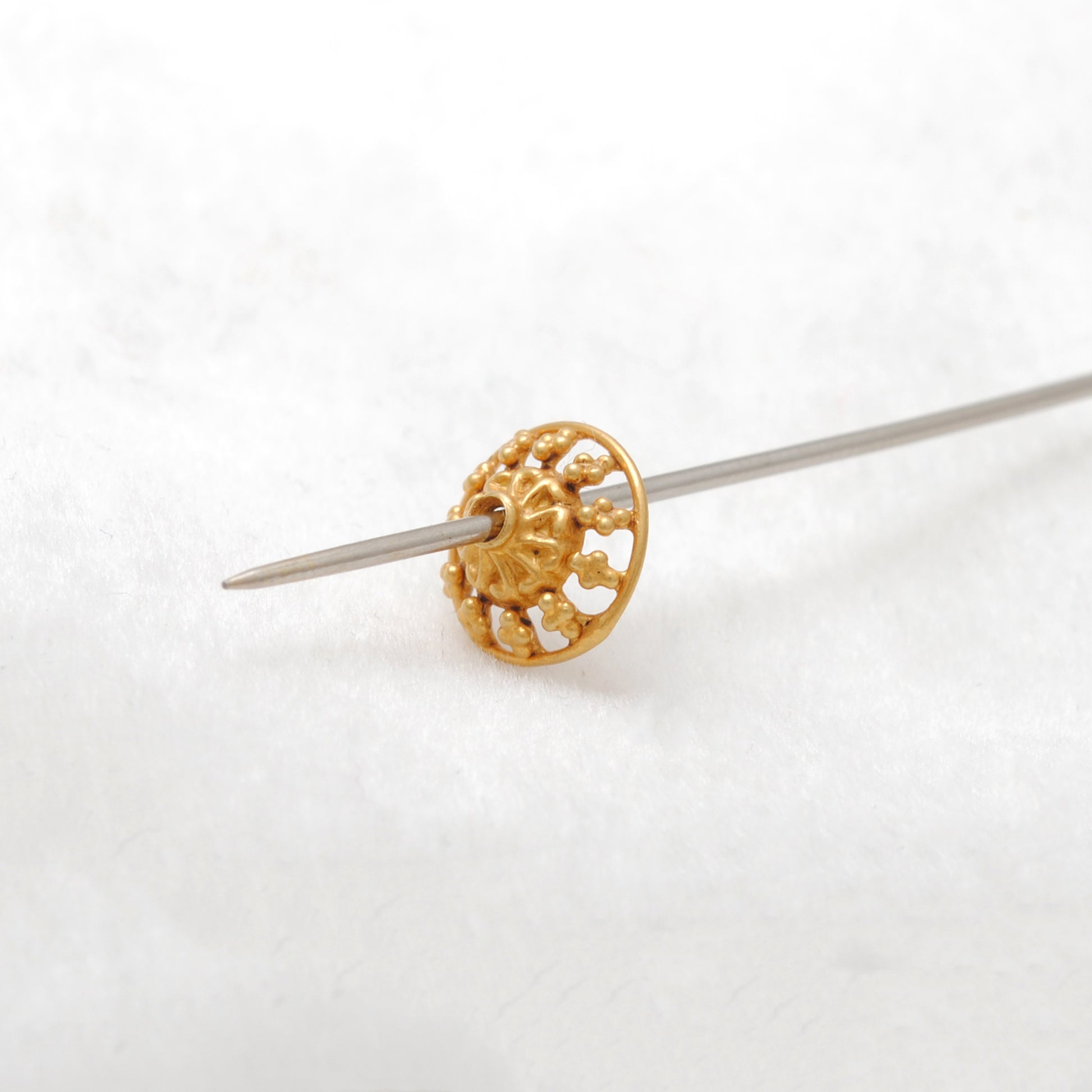 18K gold round bead cap 10mm styled on pearl necklace
