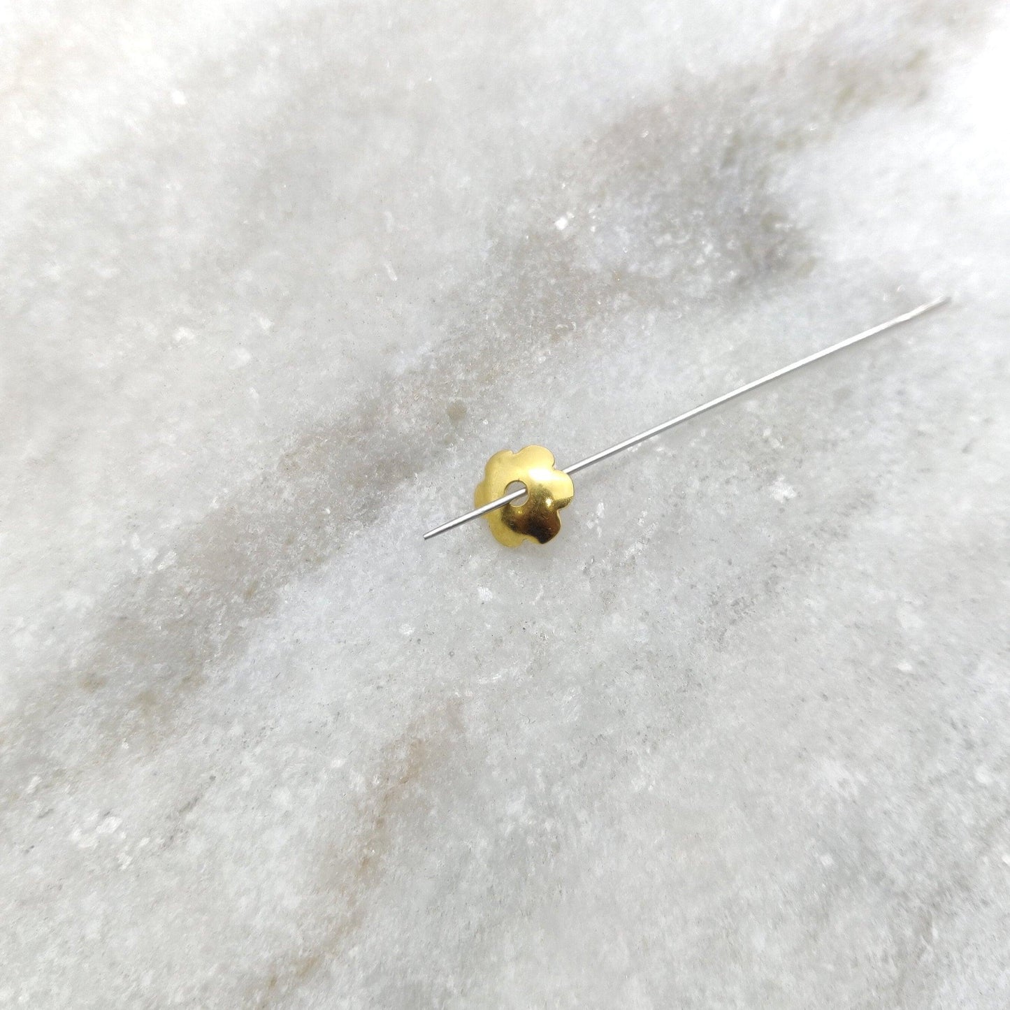 18K gold end bead cap 7mm close-up detail