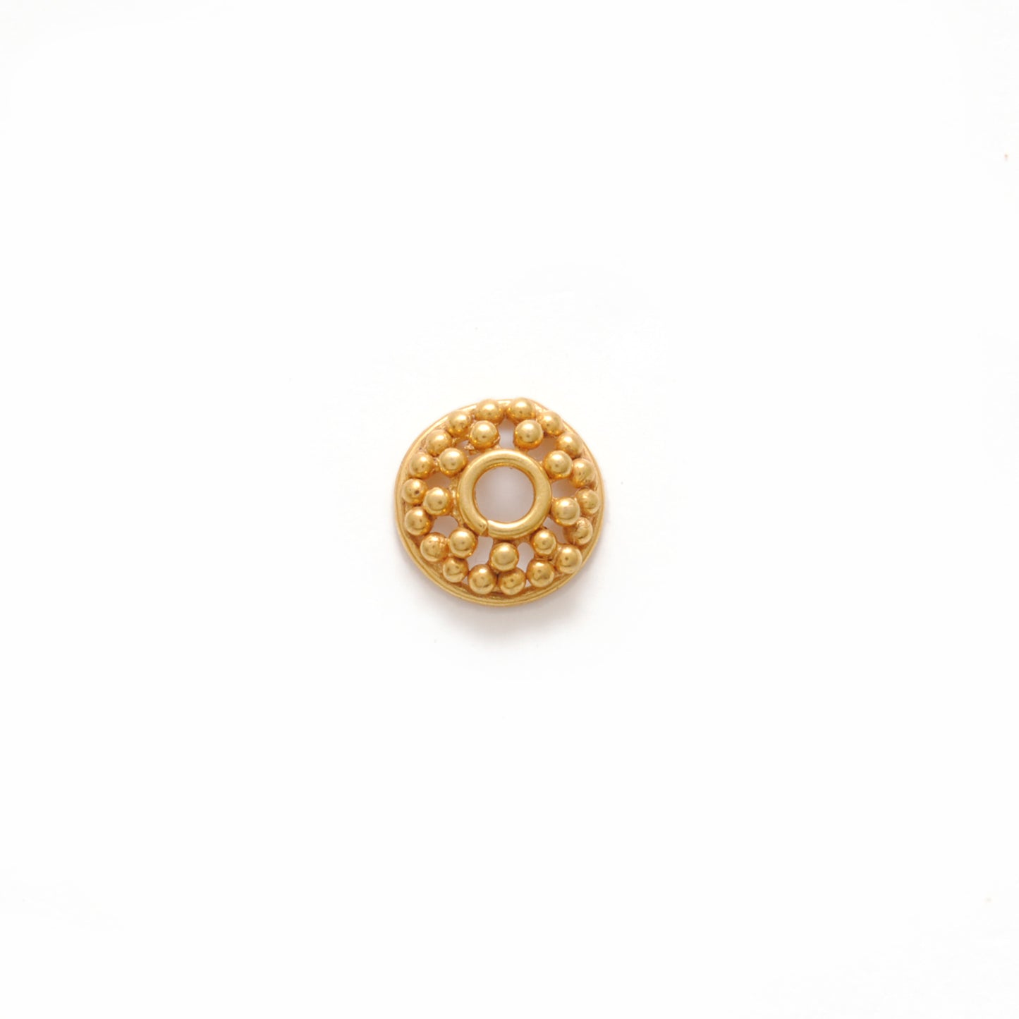 18K gold fancy round bead caps 6mm close-up detail