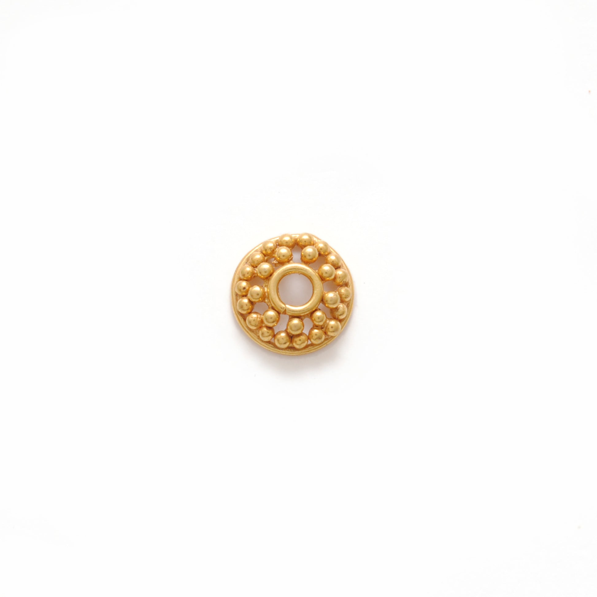 18K gold fancy round bead caps 6mm close-up detail