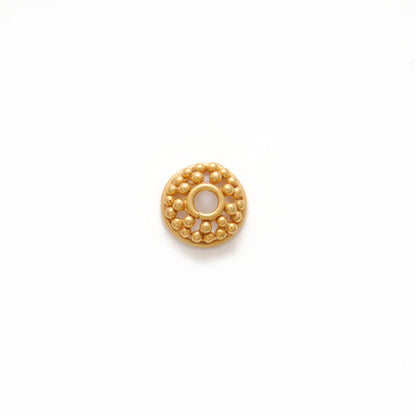 18K gold fancy round bead caps 6mm close-up detail