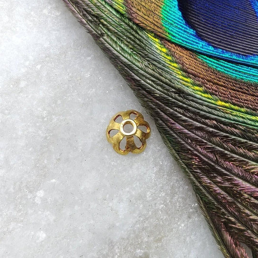 18K yellow gold flower bead cap 4x7mm - front view