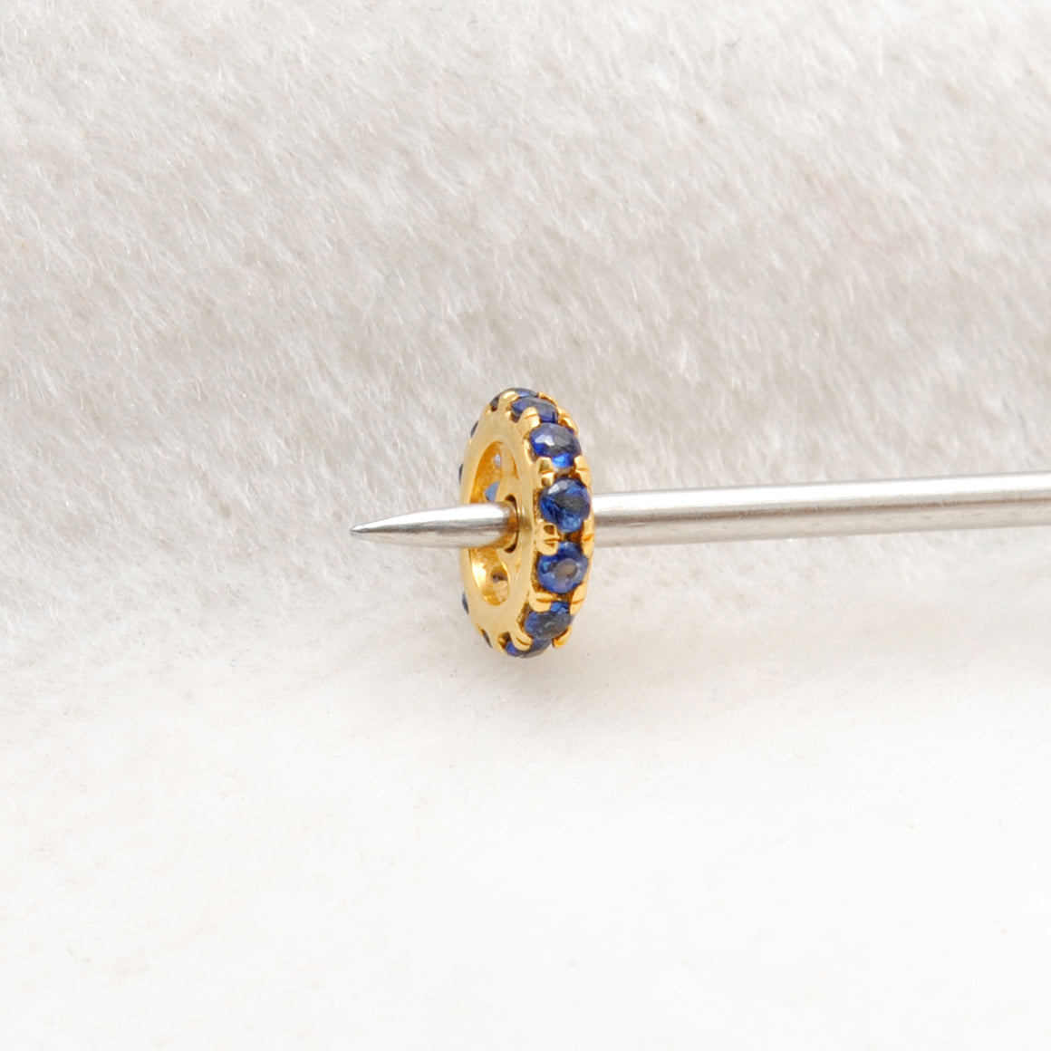 5mm Blue Sapphire Wheel Spacer – Scale Reference