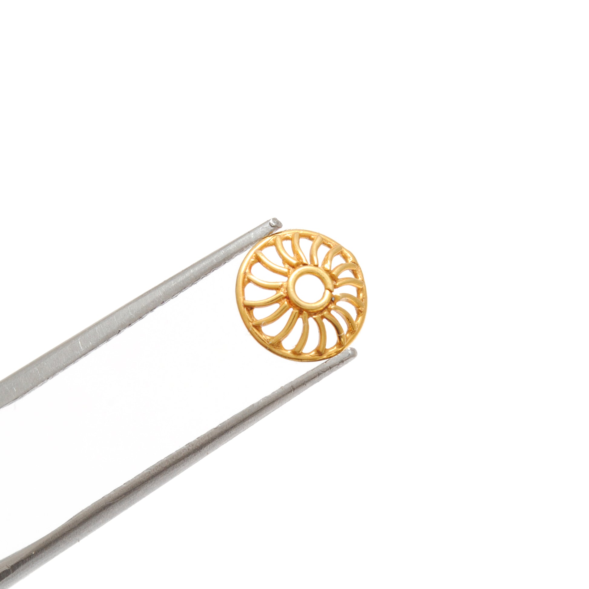 8mm 18K gold wheel cap styled on contemporary jewelry