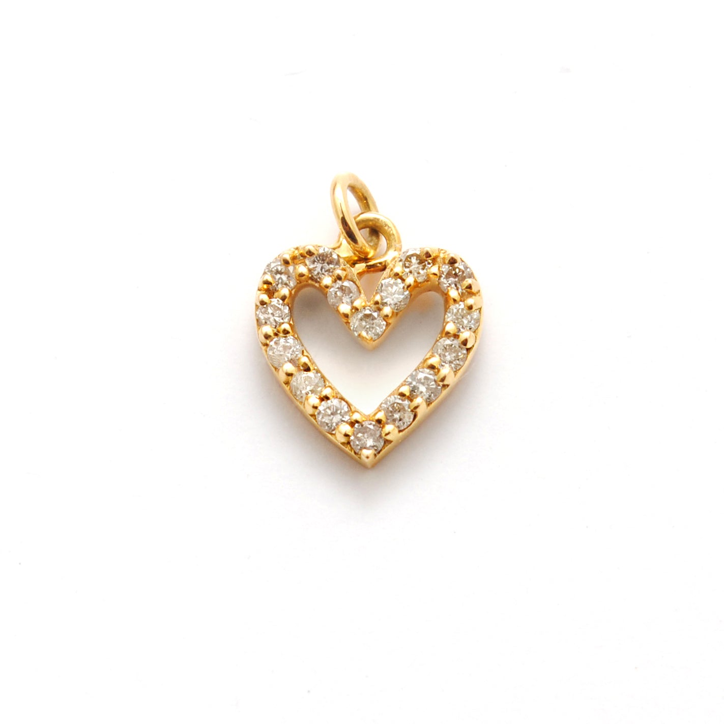 8mm Diamond Pavé Gold Heart Charm – Side Profile