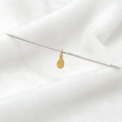 18K Yellow Gold Teardrop Charm – Elegant Water Drop Pendant (1pc)