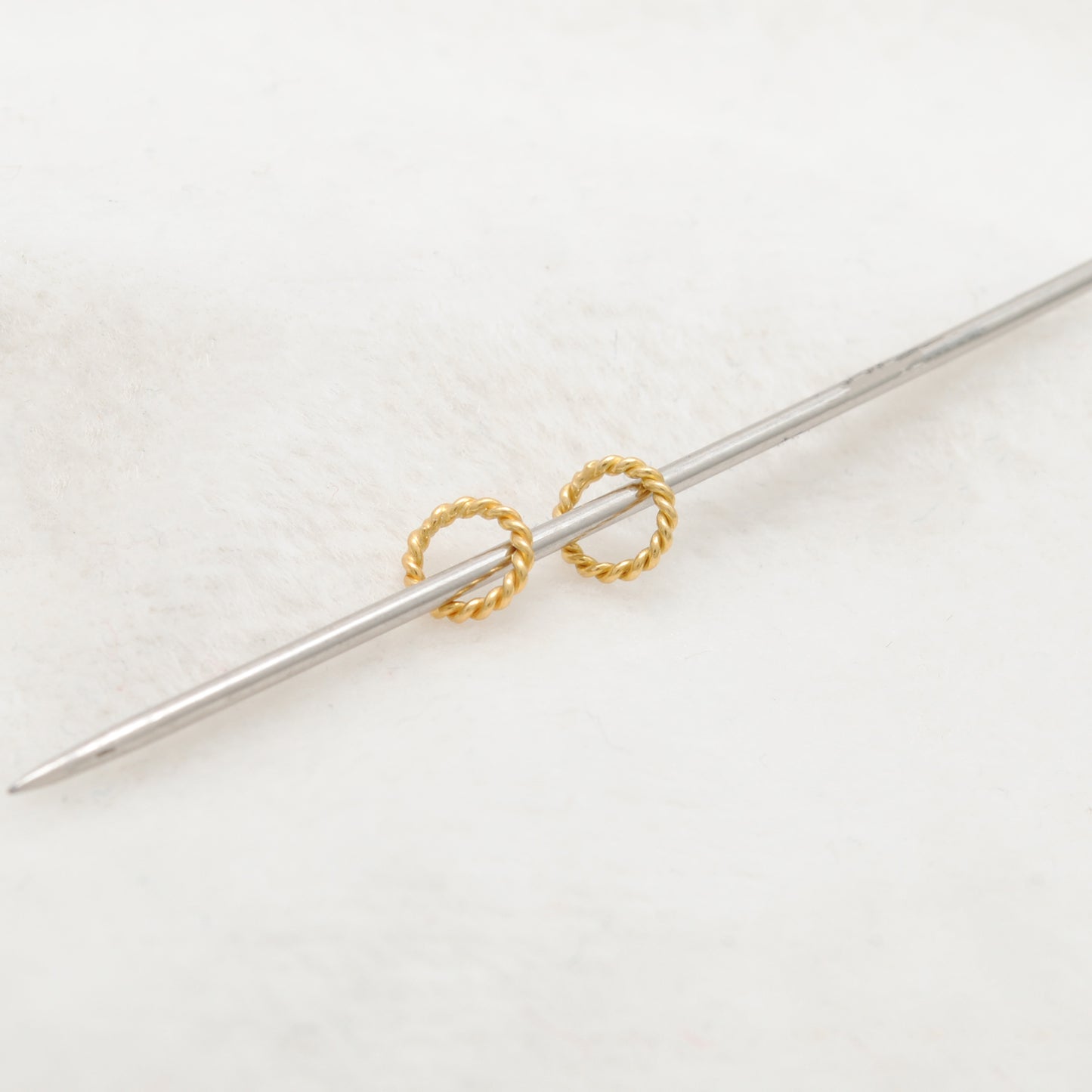 18k Gold Twisted Jump Rings, DIY Jewelry Spacers (4 Pcs)