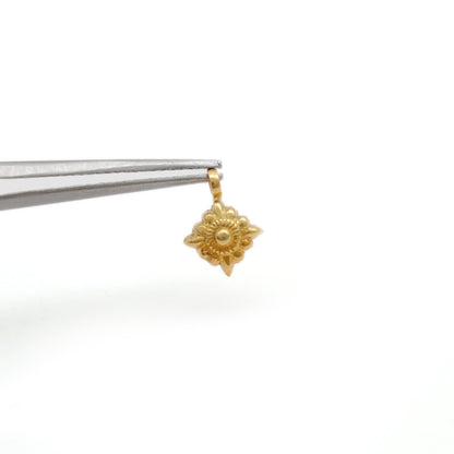 18K solid yellow gold vintage charm pendants, classic design, polished finish, ideal for necklace jewelry making, pack of 2 pieces