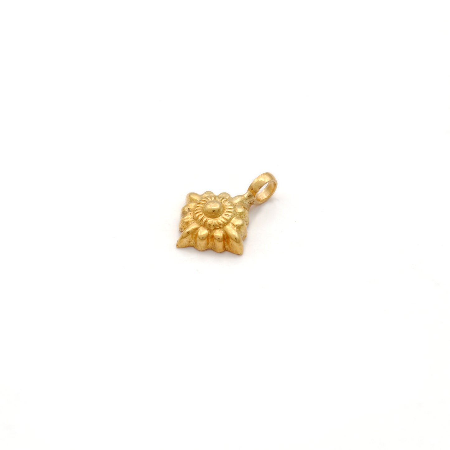 18K solid yellow gold vintage charm pendants, classic design, polished finish, ideal for necklace jewelry making, pack of 2 pieces