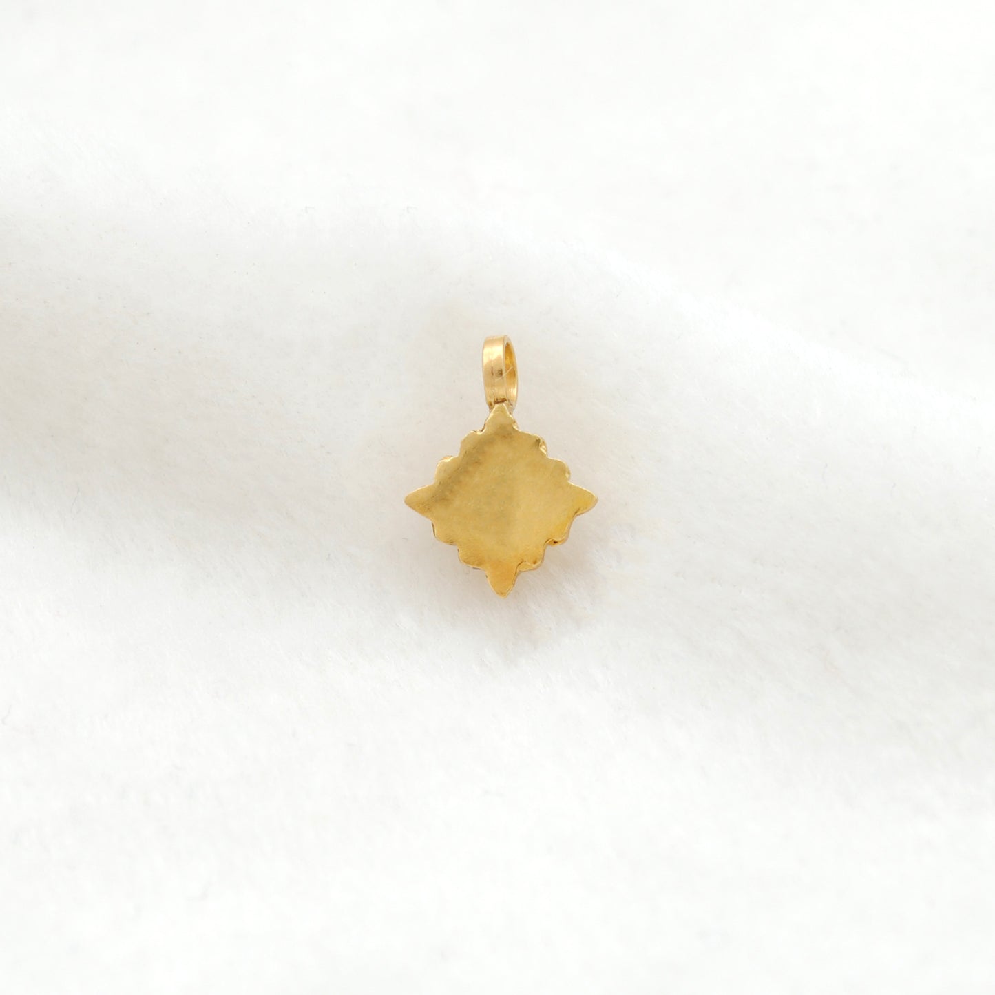 18K solid yellow gold vintage charm pendants, classic design, polished finish, ideal for necklace jewelry making, pack of 2 pieces