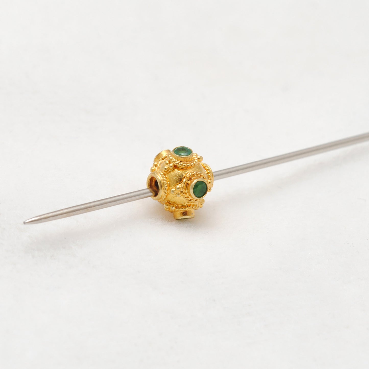 18k Yellow Gold Stone Studded Rondelle Beads 7.5mm