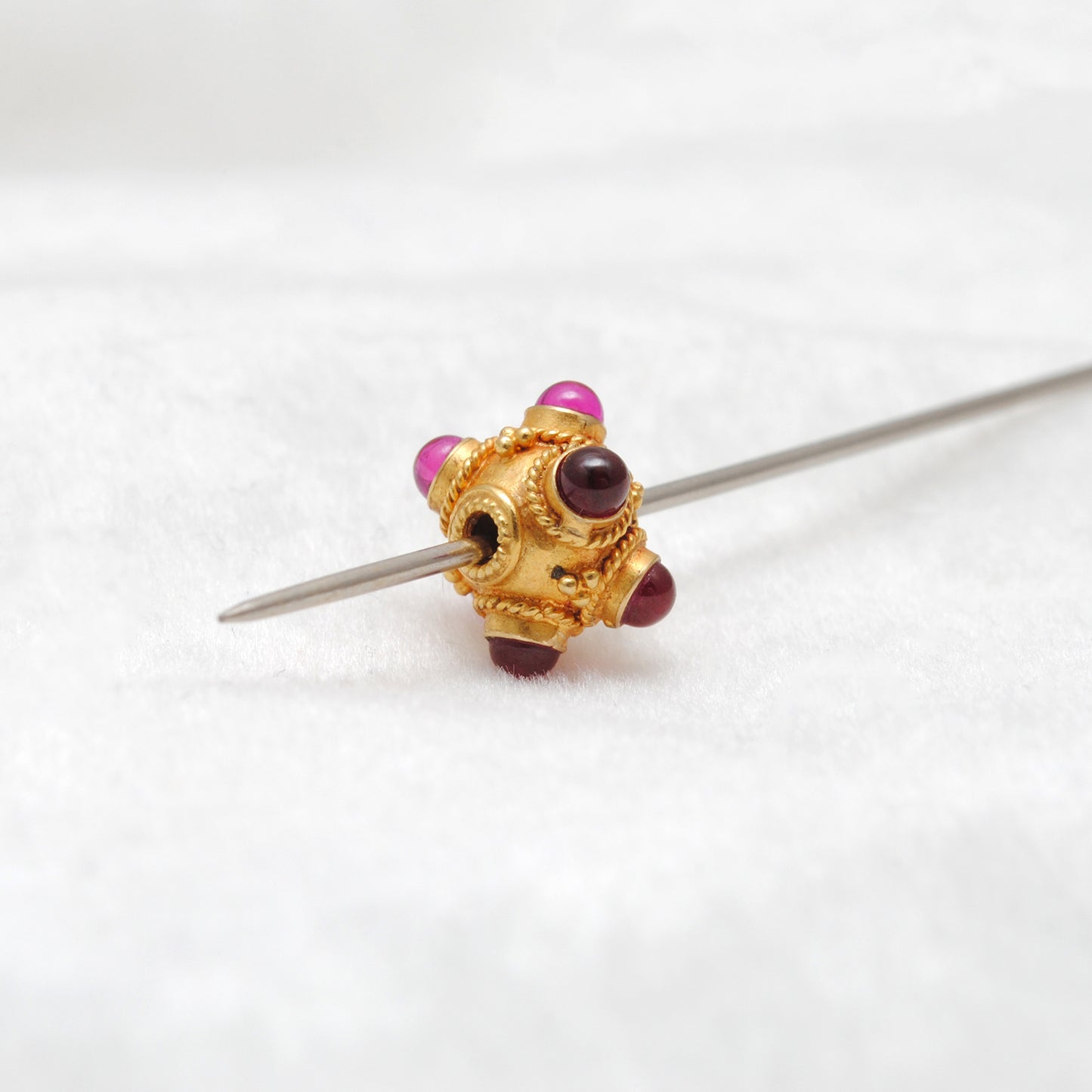 18k Solid Yellow Gold Ruby Round Beads 8mm