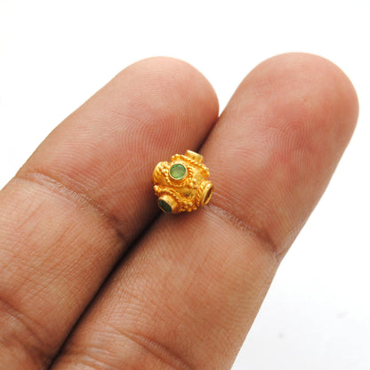 18k Yellow Gold Round Spacer Beads with Emerald