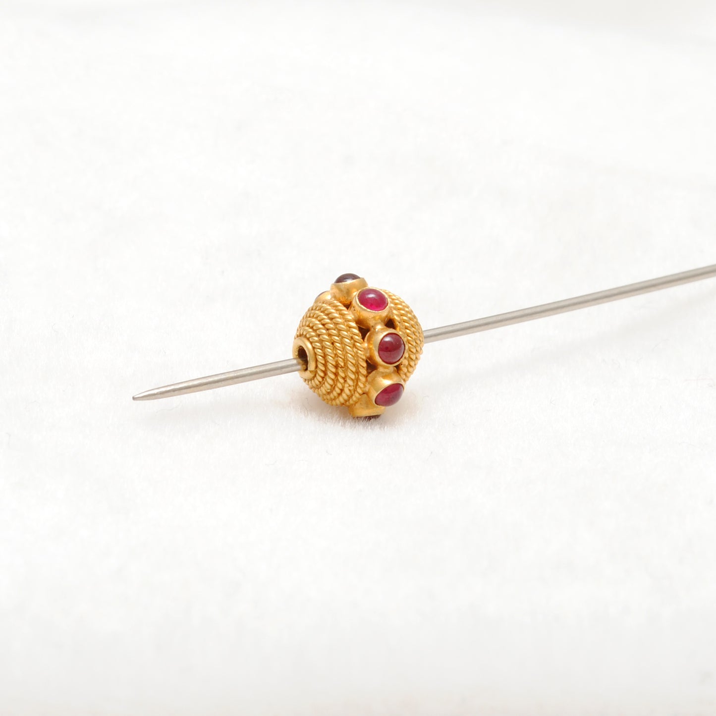 18k Yellow Gold Ruby Round Spacer Beads