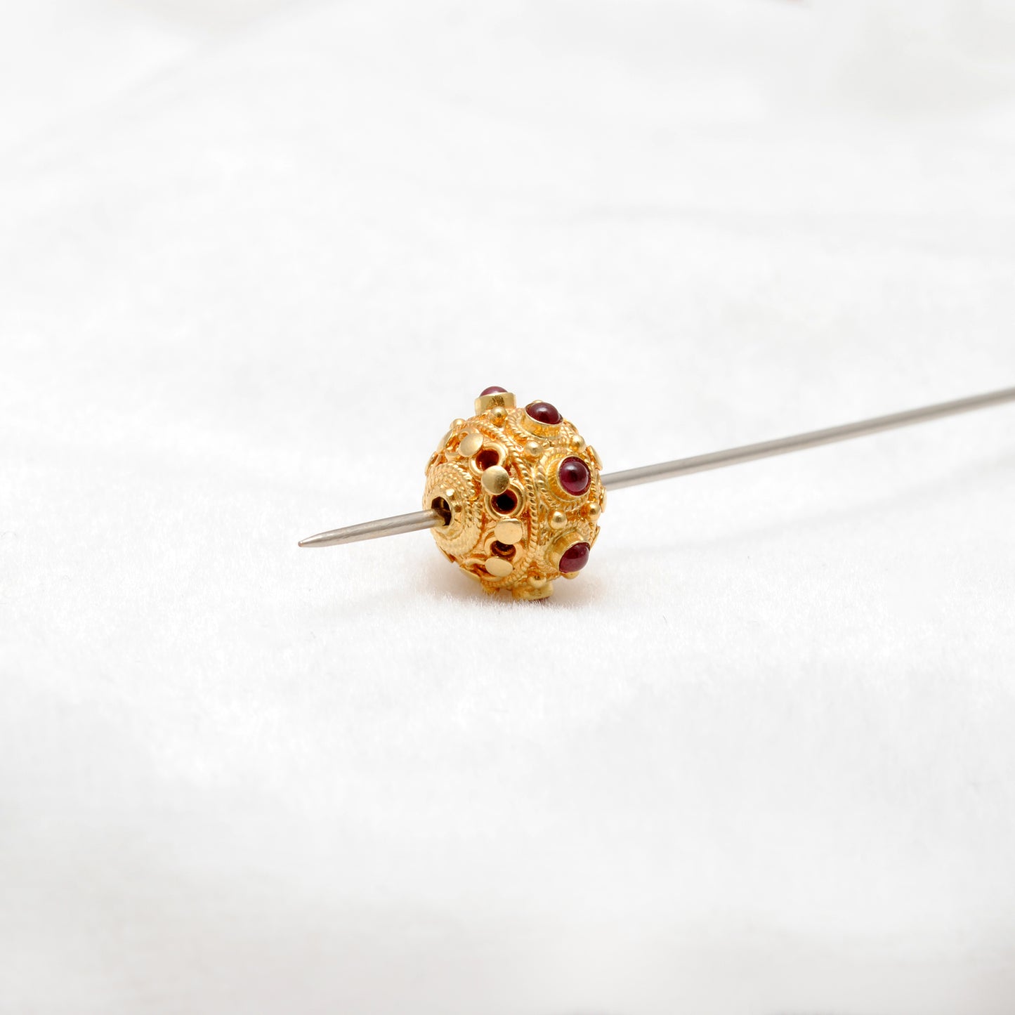 13X10MM 18K Yellow Gold Ruby Round Spacer Beads Finding