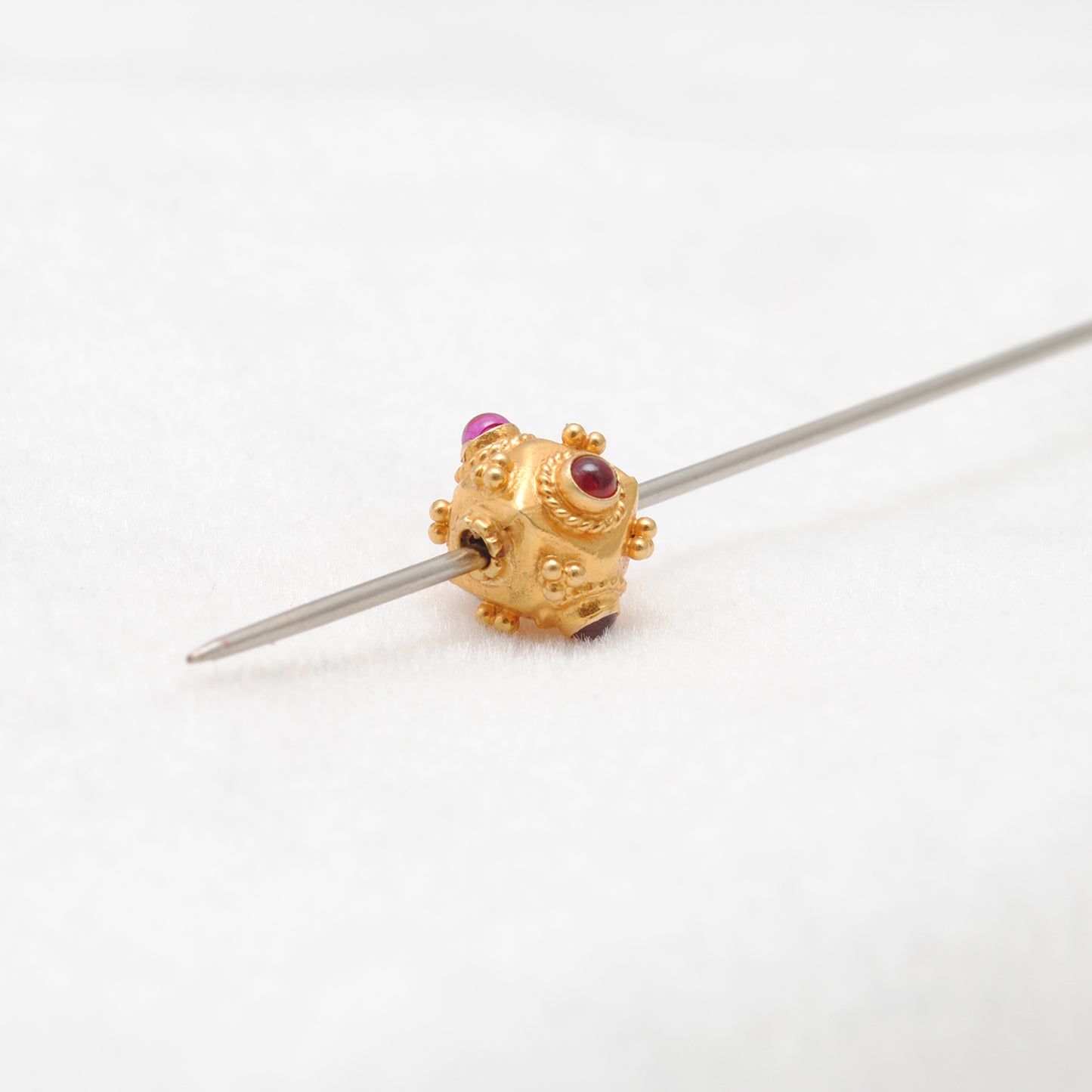 18k Solid Yellow Gold Ruby Cube Spacer Beads 7mm