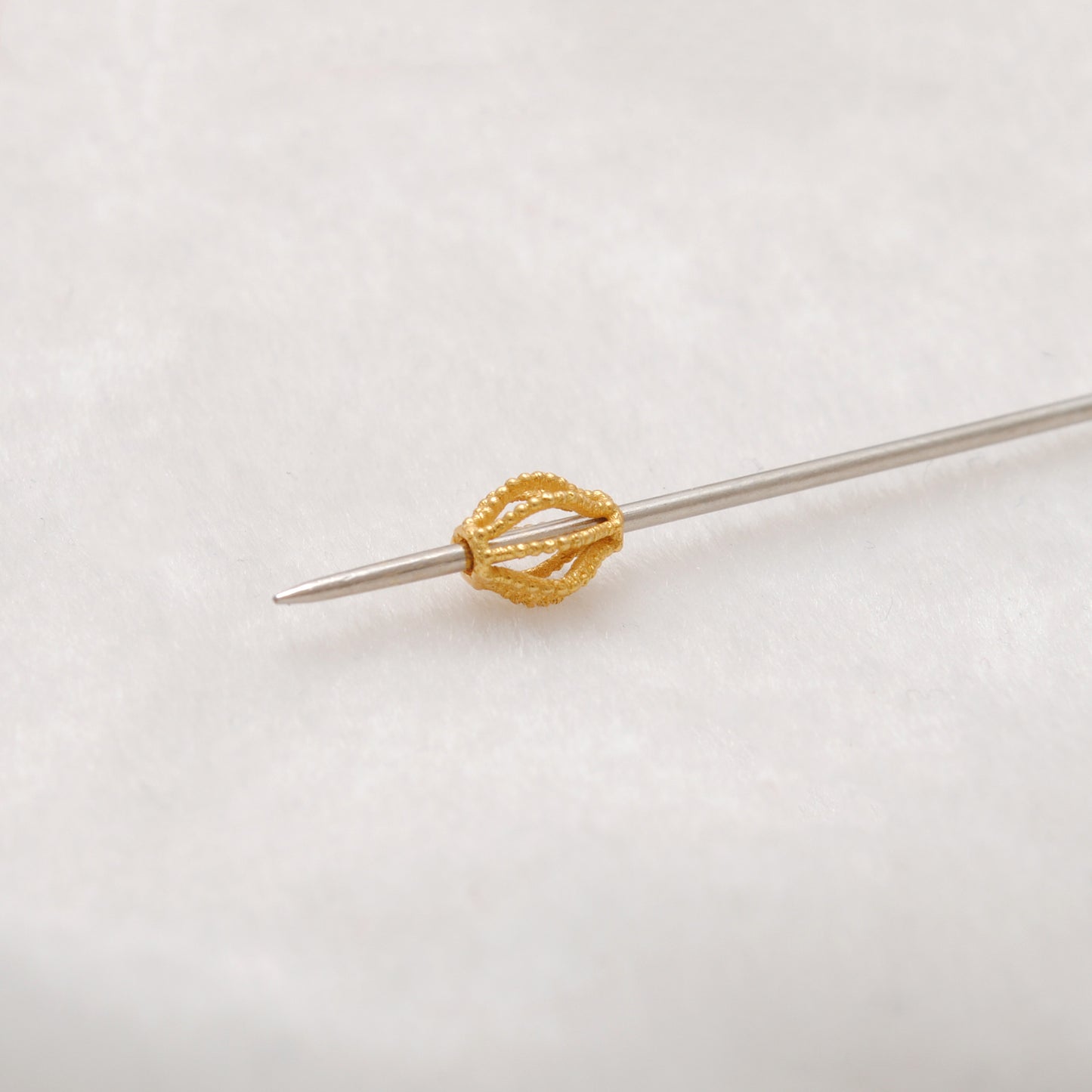 18k Yellow Gold 5x6mm Oval Lantern Spacer Beads