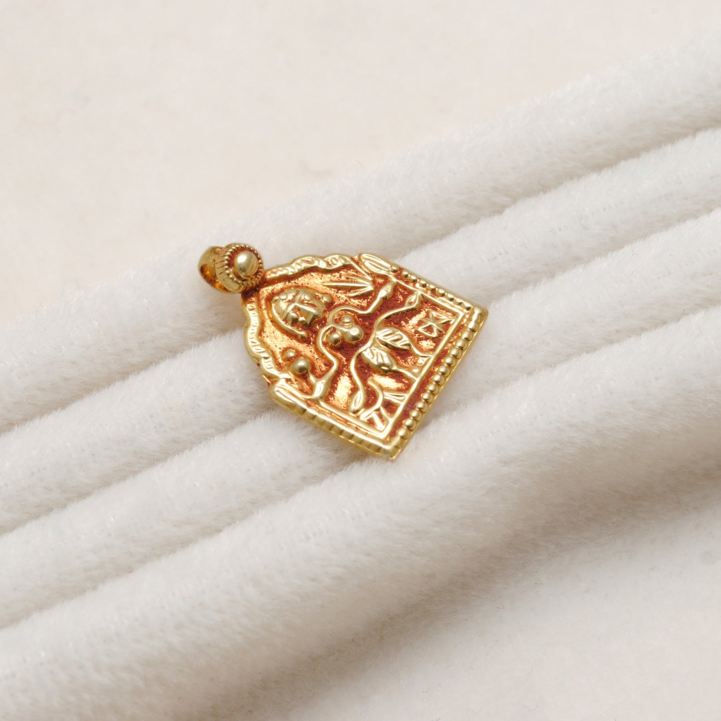18k Solid Yellow Gold Indian Goddess Durga Pendant