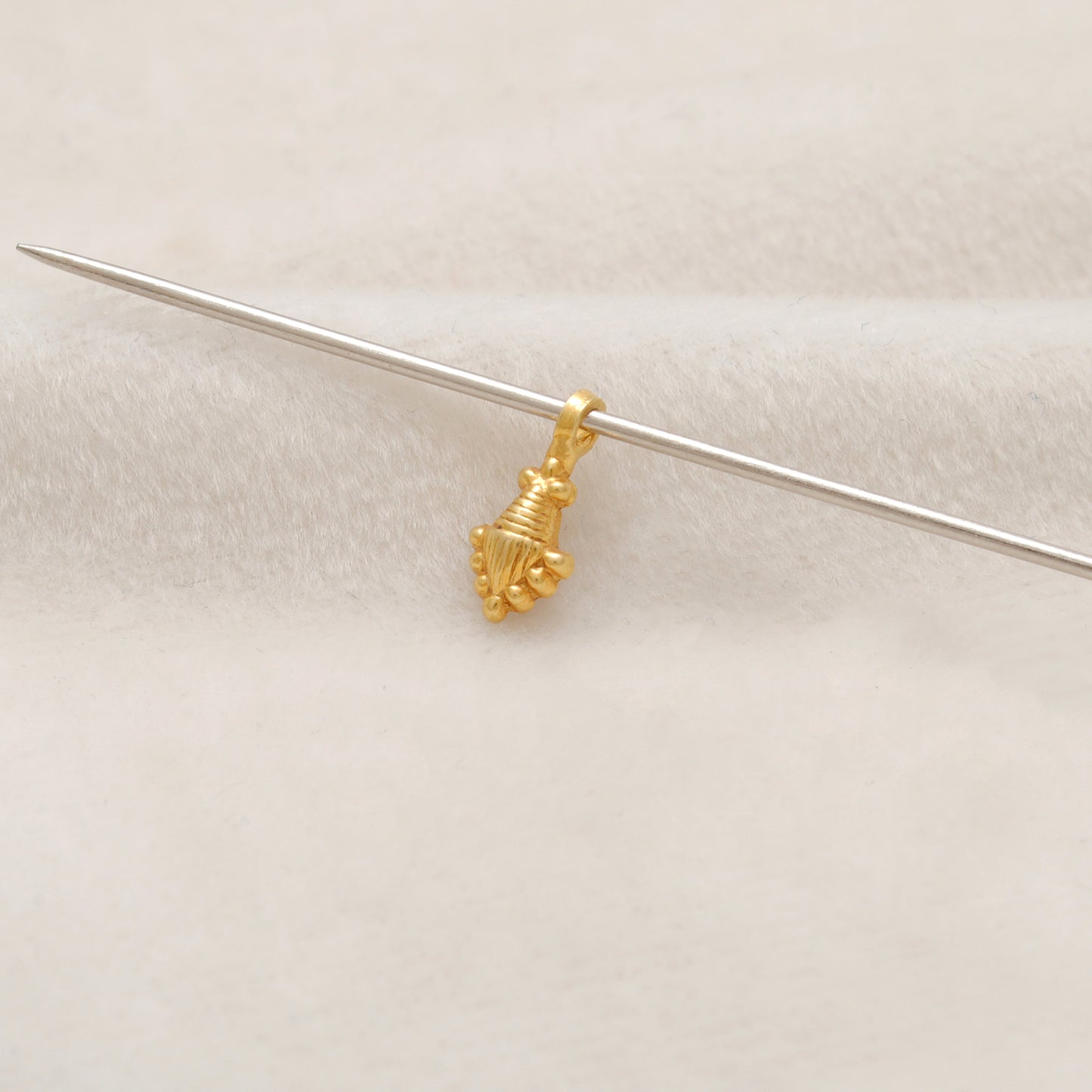 18K Solid Yellow Gold Fancy Charm 11x5mm